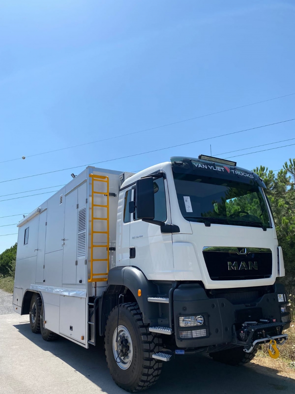 MCCV (MOBILE COMMAND AND CONTROL VEHICLE) IS SPECIALLY MANUFACTURED FOR THE TURKMENISTAN POLICE ORGANIZATION ON 6x6 VEHICLES.