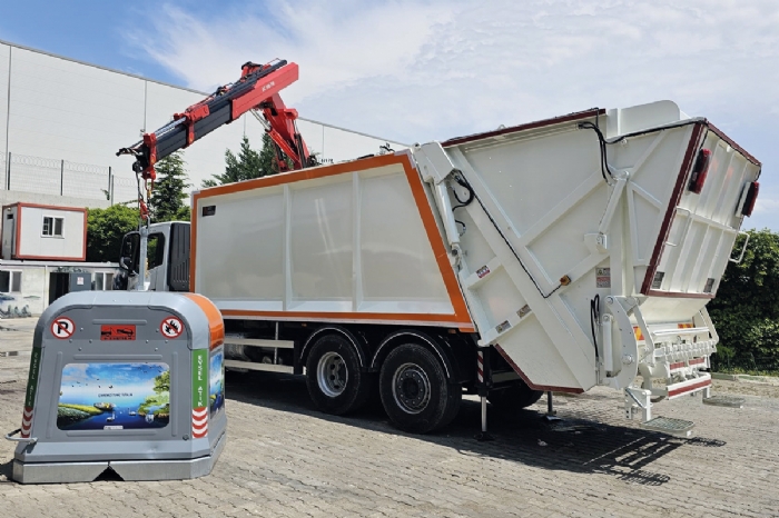 TOP CRANE GARBAGE COMPACTORS