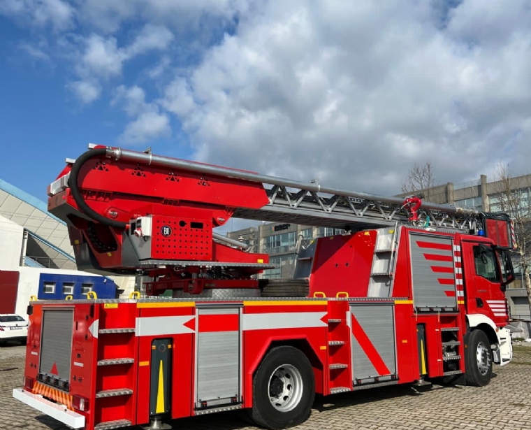 Hydraulic Turnable Ladders